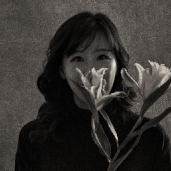 한 번쯤, 쓰는 사람 이미지