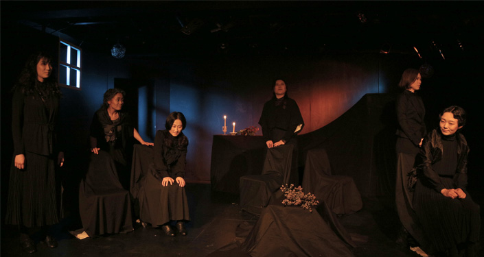 극단 물리 <베르나르다 알바의 집>