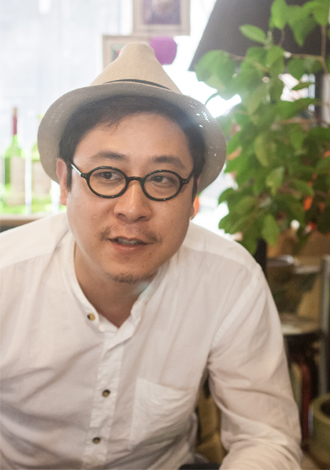 연출가 이대웅