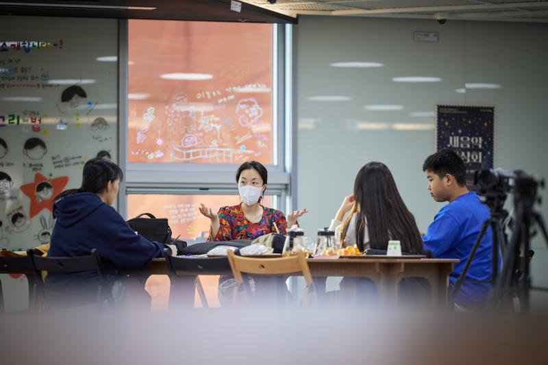2023 아츠포틴즈LAB 가을워크숍 <육진아TA '무한한 공간 저 너머로!'>_은행조