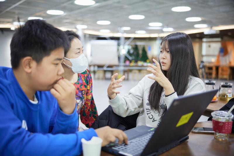 2023 아츠포틴즈LAB 가을워크숍 <육진아TA '무한한 공간 저 너머로!'>_은행조