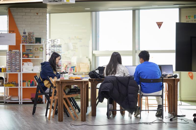 2023 아츠포틴즈LAB 가을워크숍 <육진아TA '무한한 공간 저 너머로!'>_은행조