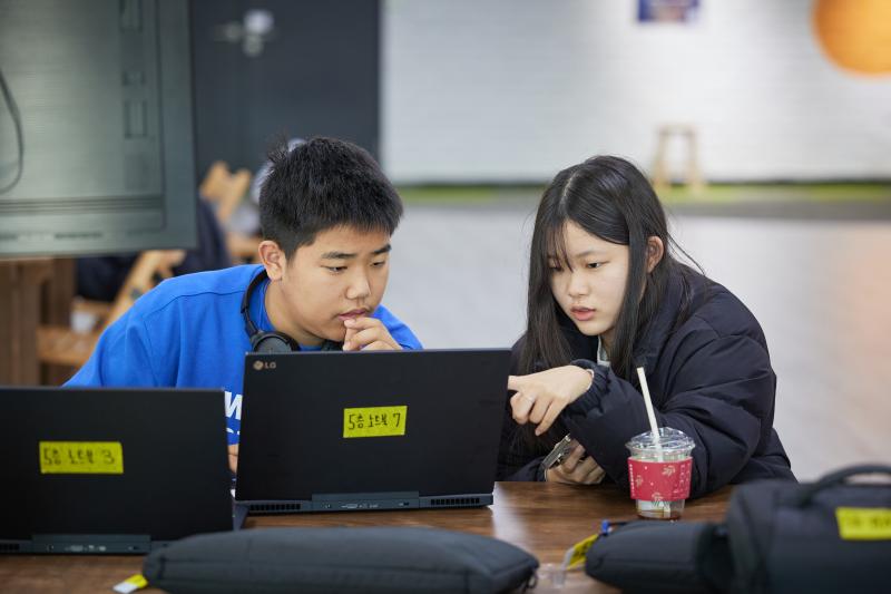 2023 아츠포틴즈LAB 가을워크숍 <육진아TA '무한한 공간 저 너머로!'>_은행조