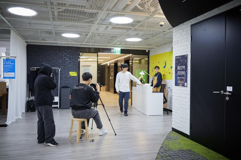 2023 아츠포틴즈LAB 가을워크숍 <육진아TA '무한한 공간 저 너머로!'>_은행조