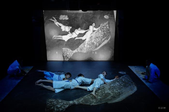 [공연 '라이브씨어터'] 고래바위에서 기다려 이미지