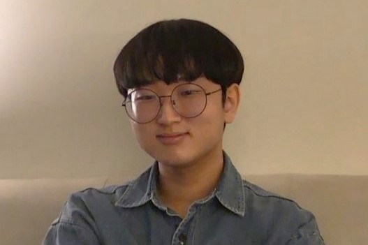 권승섭 / 시인