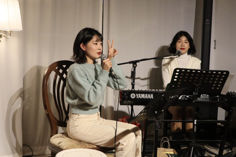 퀴즈타임 진행하는 은은2