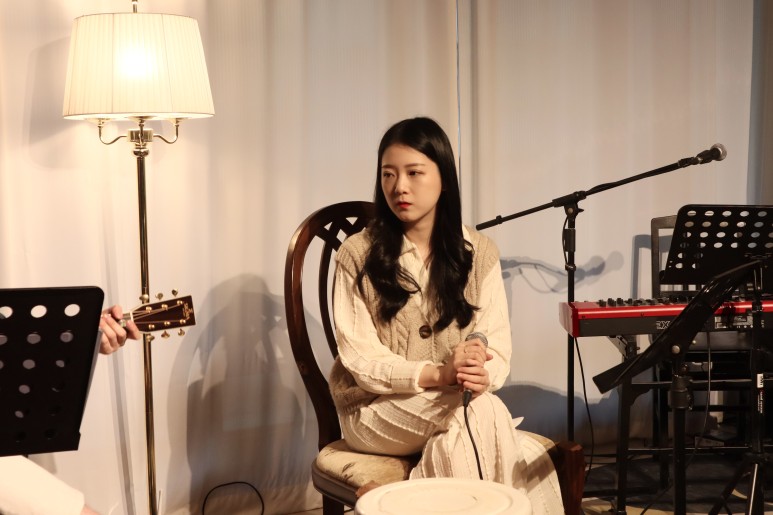 유별 커버곡 부르는 모습 1