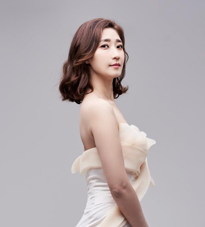 라헬 자켓 프로필1- 1.jpg